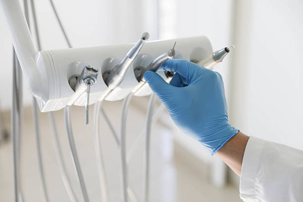 Professional Emergency Dentist technician working in Koloa, HI